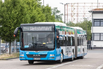 Bus bei Betriebsfahrt