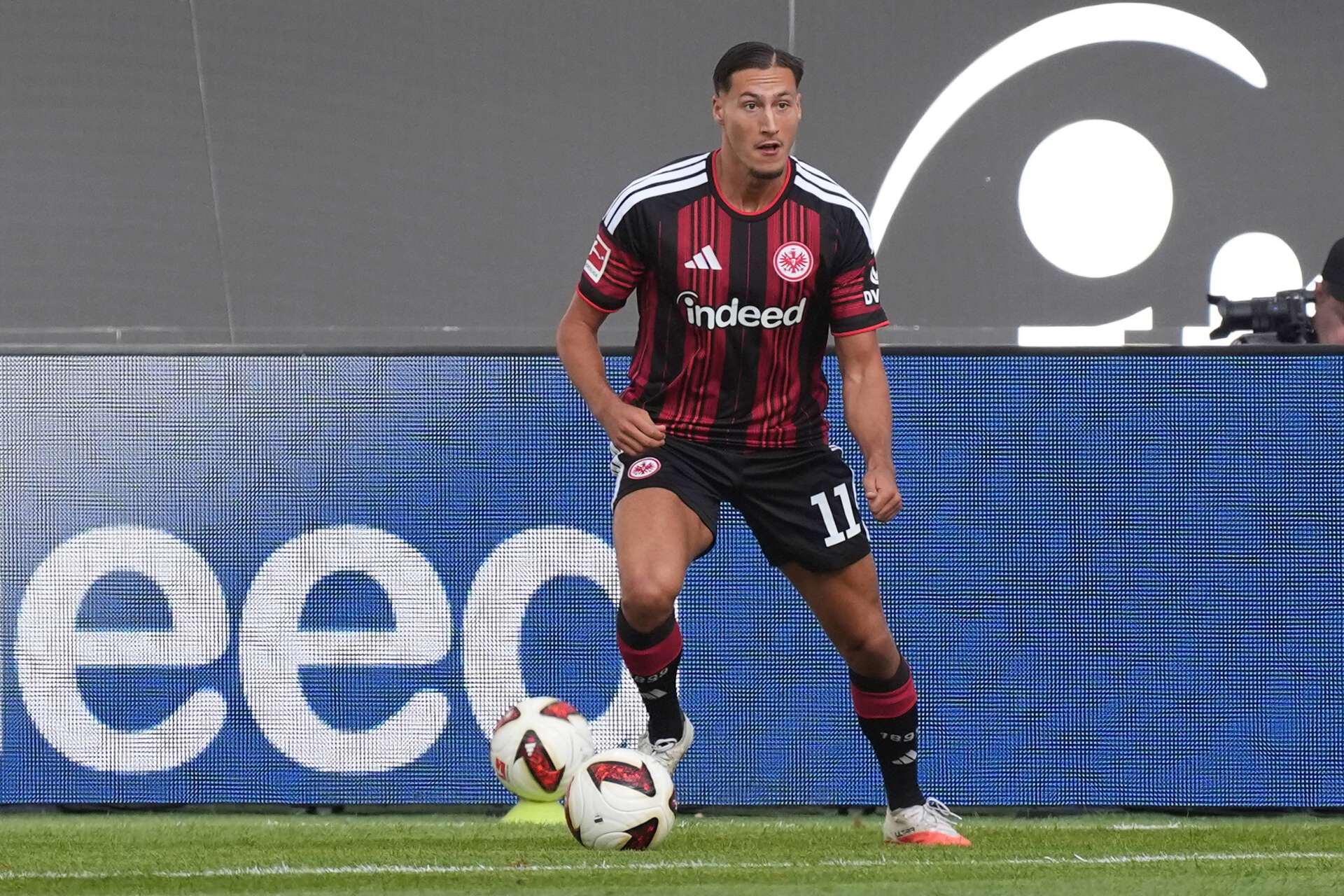Eintracht Frankfurts Sturmtalent Younes Ebnoutalib während der Bundesliga-Partie gegen den FC Augsburg am 2. Spieltag der Saison 2026/27, 06.09.2026