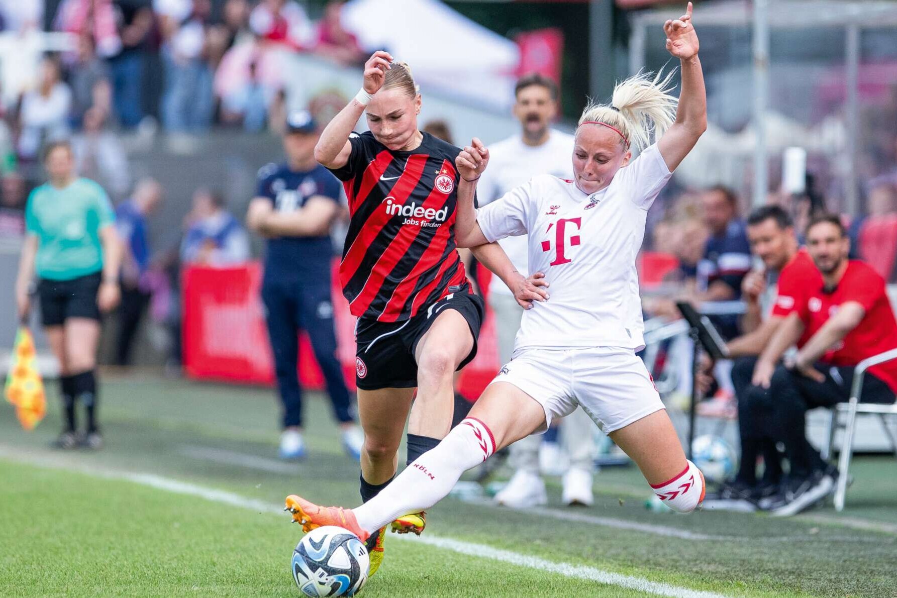 Szene aus dem Frauen-Bundesliga-Duell zwischen dem 1. FC Köln und Eintracht Frankfurt am 22. Spieltag der Saison 2023/24, 20.05.2024

Titelfoto VBG-Sportreport 2025