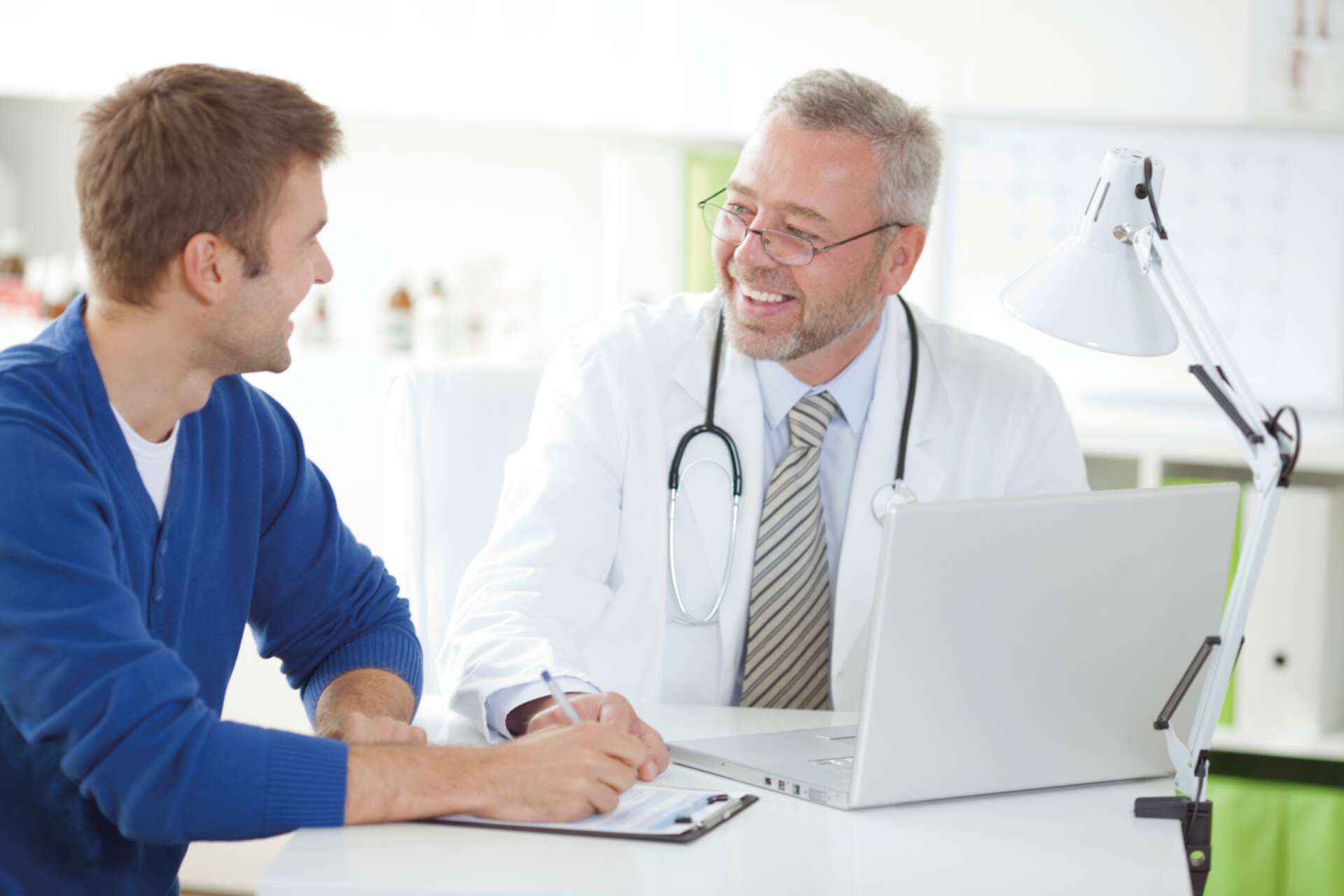 Arbeitsmedizinische Vorsorge, ArbMedVV, Betriebsarzt, Gefahrstoffe, Gesundheitsschutz, betriebsärztliche Betreuung, Eignungsuntersuchungen, Arbeitsmedizin, Beratung, Gefährdungen, Pflichtvorsorge, Wunschvorsorge, Nachgehende Vorsorge
