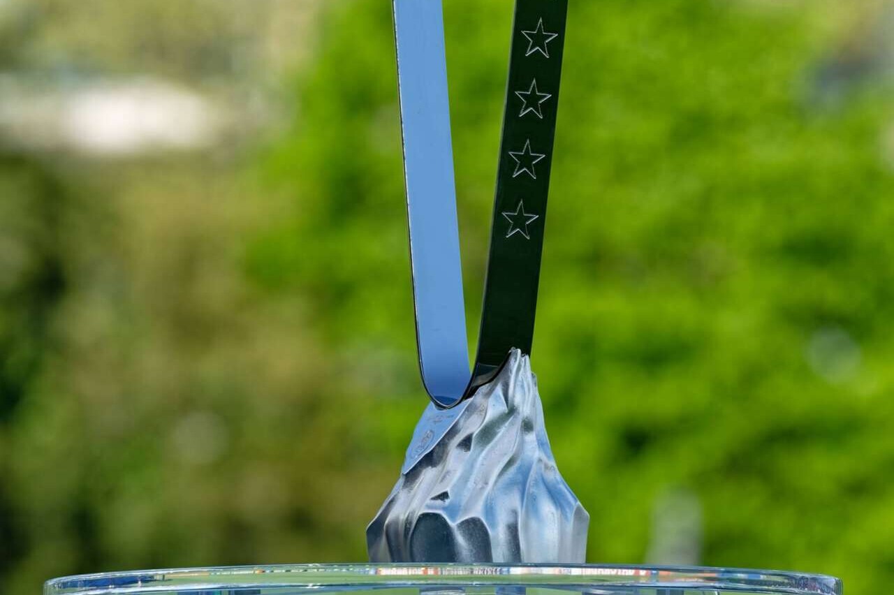 Der UEFA Youth League-Pokal vor dem Finalspiel zwischen Trabzonspor und dem  FC Barcelona, 28.05.2025
