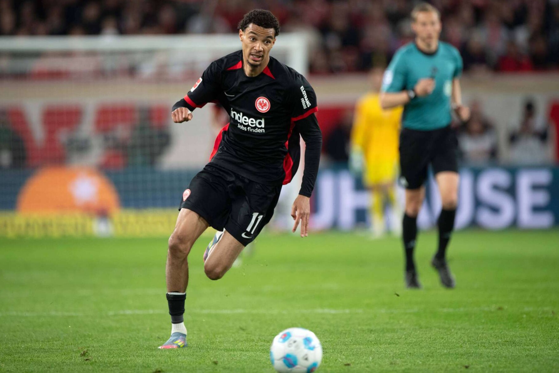 Eintracht Frankfurts Top-Scorer Hugo Ekitiiké während der Bundesliga-Partie gegen FSV Mainz 05, 4.05.2025 