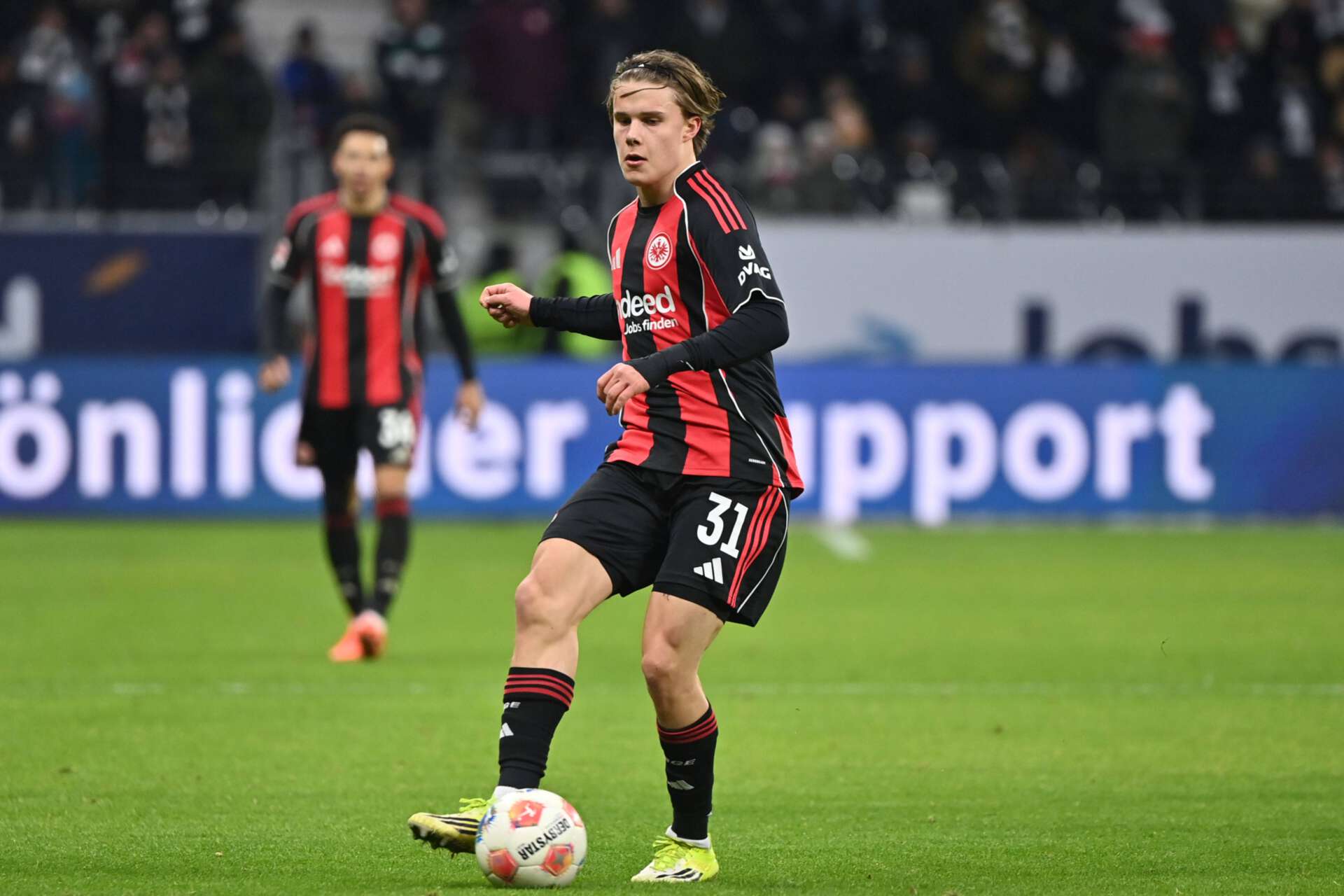 Eintrachts Nachwuchstalent Paul Love Arrhov bei seinem Bundesliga-Debüt gegen Borussia Mönchengladbach, 14.02.2026 