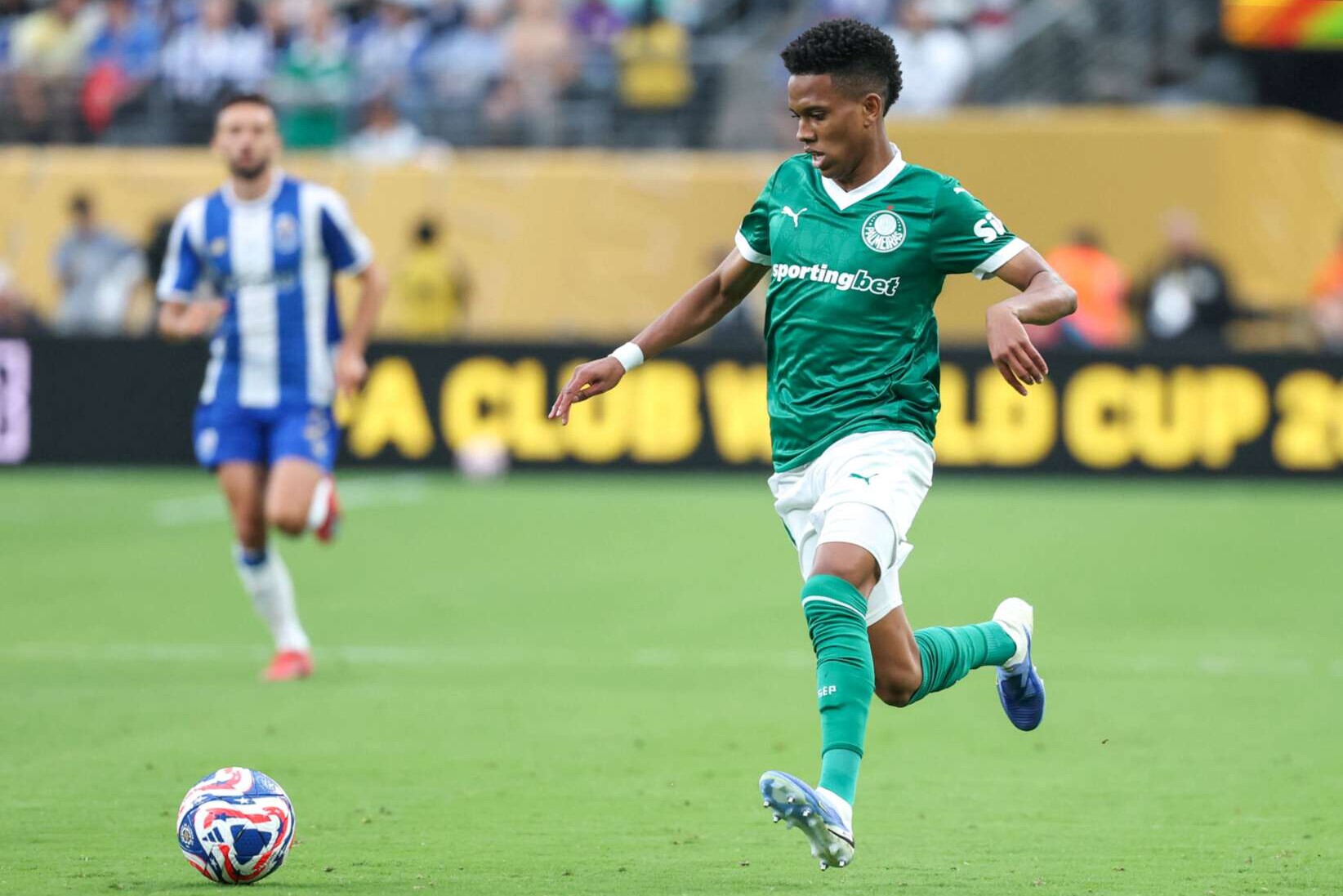 Das brasilianische Nachwuchstalent Estevao während der FIFA Club-WM-Begegnung zwischen Palmeiras und dem FC Porto, 15.06.2025