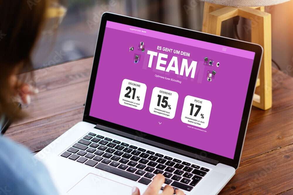 Laptop, im Bildschirm das Tool Es geht um dein Team