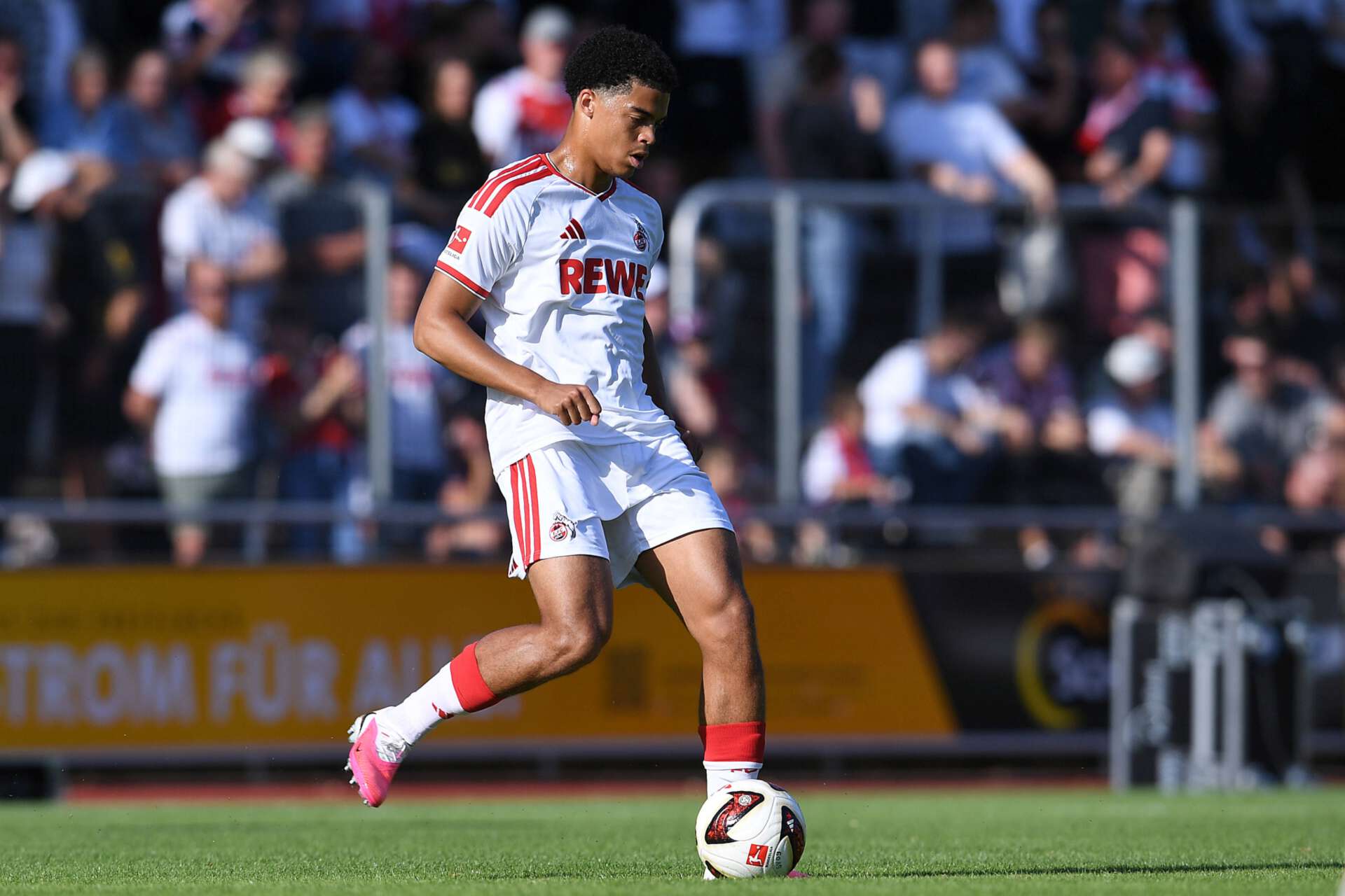 Jahmai Simpson-Pusey  während des Testspiels zwischen dem SV Bergisch Gladbach 09 und dem 1. FC Köln, 23.07.2026