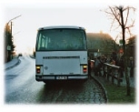 Bus an Haltestelle