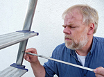 Aufstellen einer Stehleiter