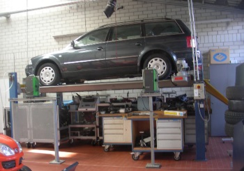 Fahrzeughebebühnen