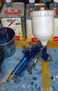 Beschichtungsstoffe und Druckluftspritze